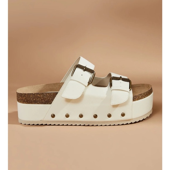 New with tags Altar’d State Serenna Platform Sandals - Picture 4 of 5